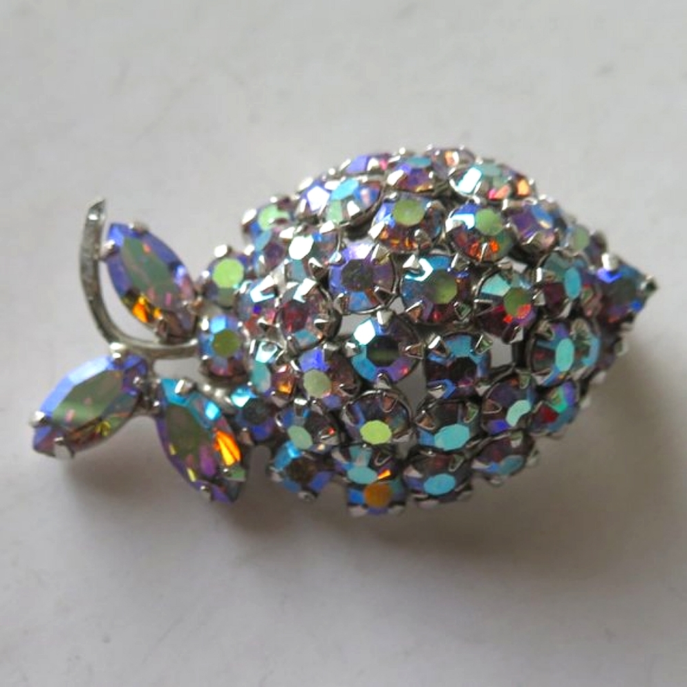 Large Iridescent Rhinestone Strawberry Brooch - image 4